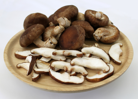 生鮮カットキノコKSTシリーズ - ドリームマッシュ業務用きのこ事業部